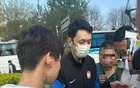 青岛西岸抵京，邵杨受热列欢迎