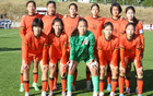中国女足0-1败日本，无缘冠军，球员泪洒赛场。