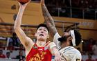 周琦实力强，26+13篮下统治；胡金秋两届MVP。