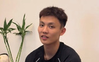 杜锋压迫感强，徐杰紧张正坐