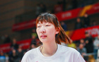中国女篮热身赛名单：韩旭领队，张子宇入选，小宝、李梦缺席。