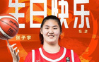 日本球员田中14号，偷掐张子宇头发！宫鲁鸣愤怒！